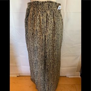 Hazel brand pants. Size M light and flowy. NWT.